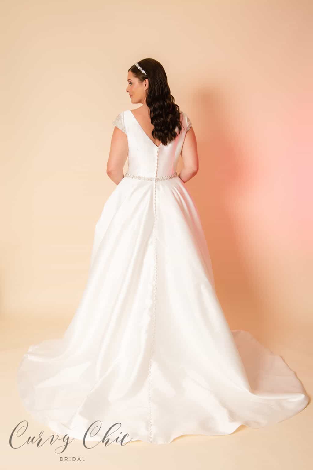 Emily-plus-size-wedding-dress-with-sleeve