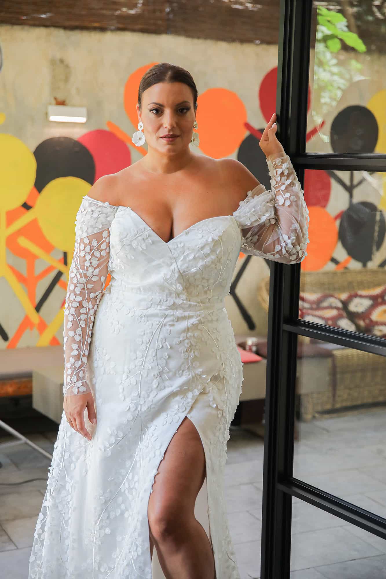 Fiora Fitted Studio Levana Plus Size Wedding Dress
