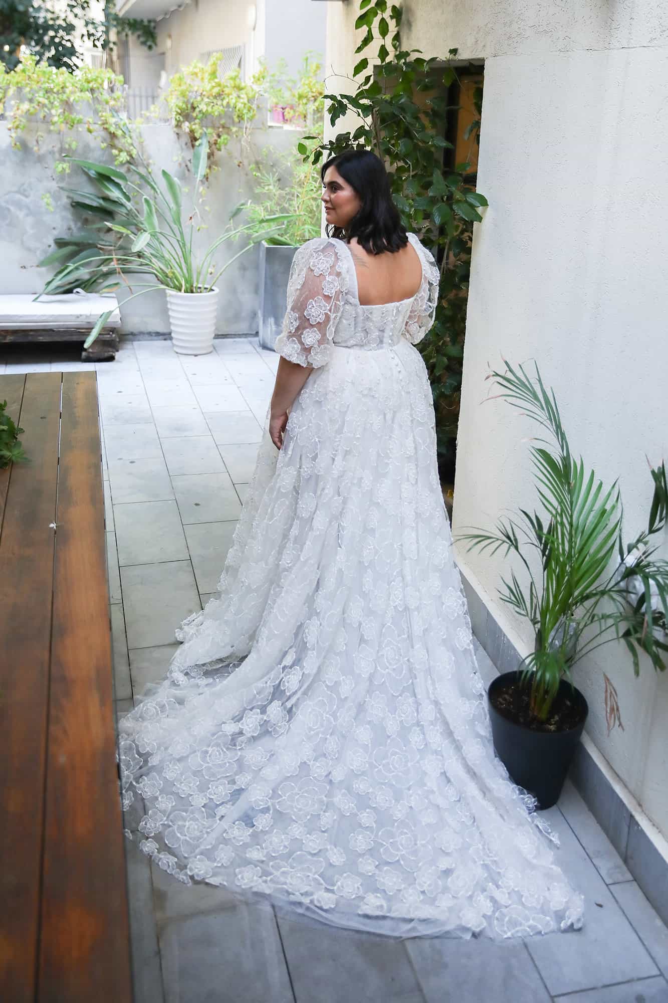 Isadora Studio Levana back